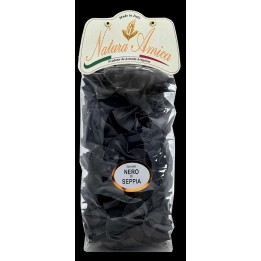 Makaron farfalle z atramentem z kałamarnicy
